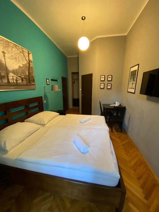 Central Station Studios Prag Exteriör bild