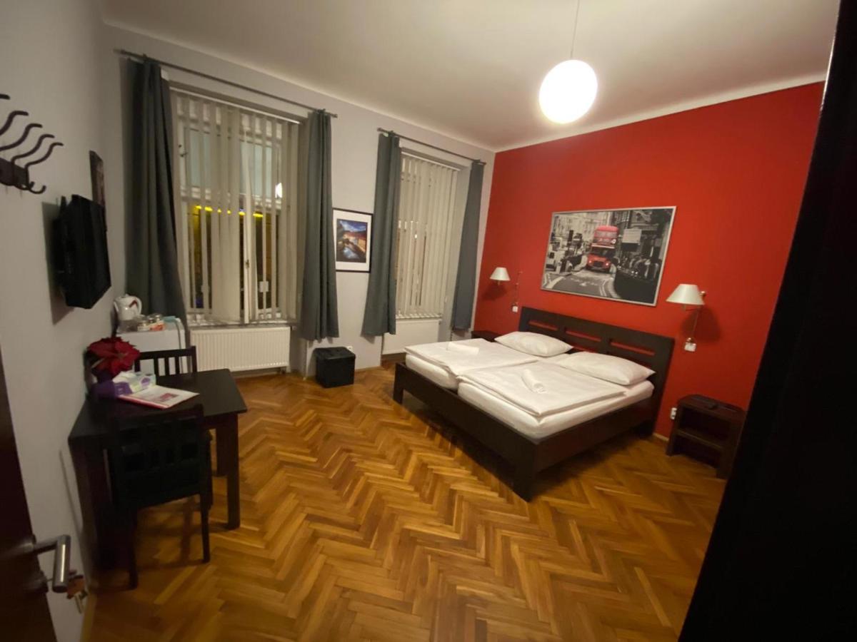 Central Station Studios Prag Exteriör bild