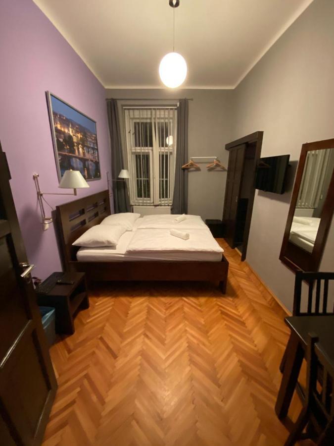 Central Station Studios Prag Exteriör bild